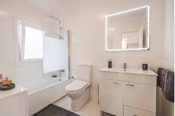 Villa in Javea zu verkaufen, Wohnfläche 246 m², Klimaanlage, Grundstück 1125 m², 4 Schlafzimmer, 4 Badezimmer, Pool, ref.: AVS-57244-28