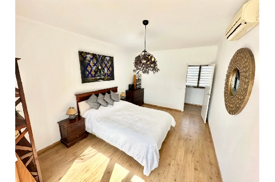 Villa in Pego zu verkaufen, Wohnfläche 320 m², Baujahr 2009, Klimaanlage, Grundstück 1166 m², 5 Schlafzimmer, 4 Badezimmer, Pool, ref.: O-V98014-33