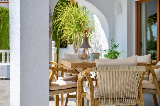 Villa in Moraira zu verkaufen, Wohnfläche 290 m², Baujahr 2003, + Ofen, Klimaanlage, Grundstück 847 m², 3 Schlafzimmer, 3 Badezimmer, Pool, ref.: AM-12692DR-23