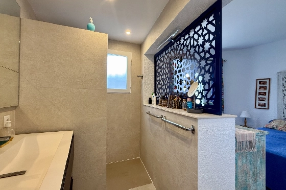 RG-1526-12.webp